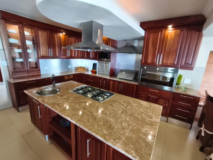 5 Bedroom Property for Sale in Blueberry Hill Western Cape